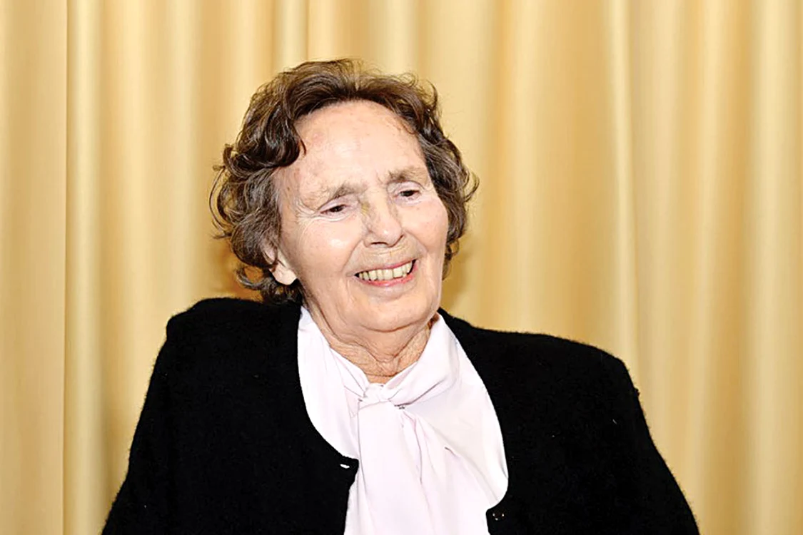 
    Regele Mihai I este  ultimul Rege al României,  fiul Regelui Carol al II-lea  și al Reginei ElenaFoto: Click!/familiaregala.ro  