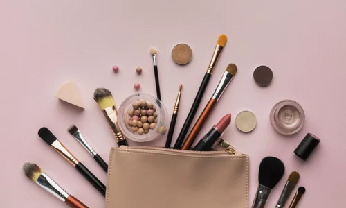produse make up, freepik jpg