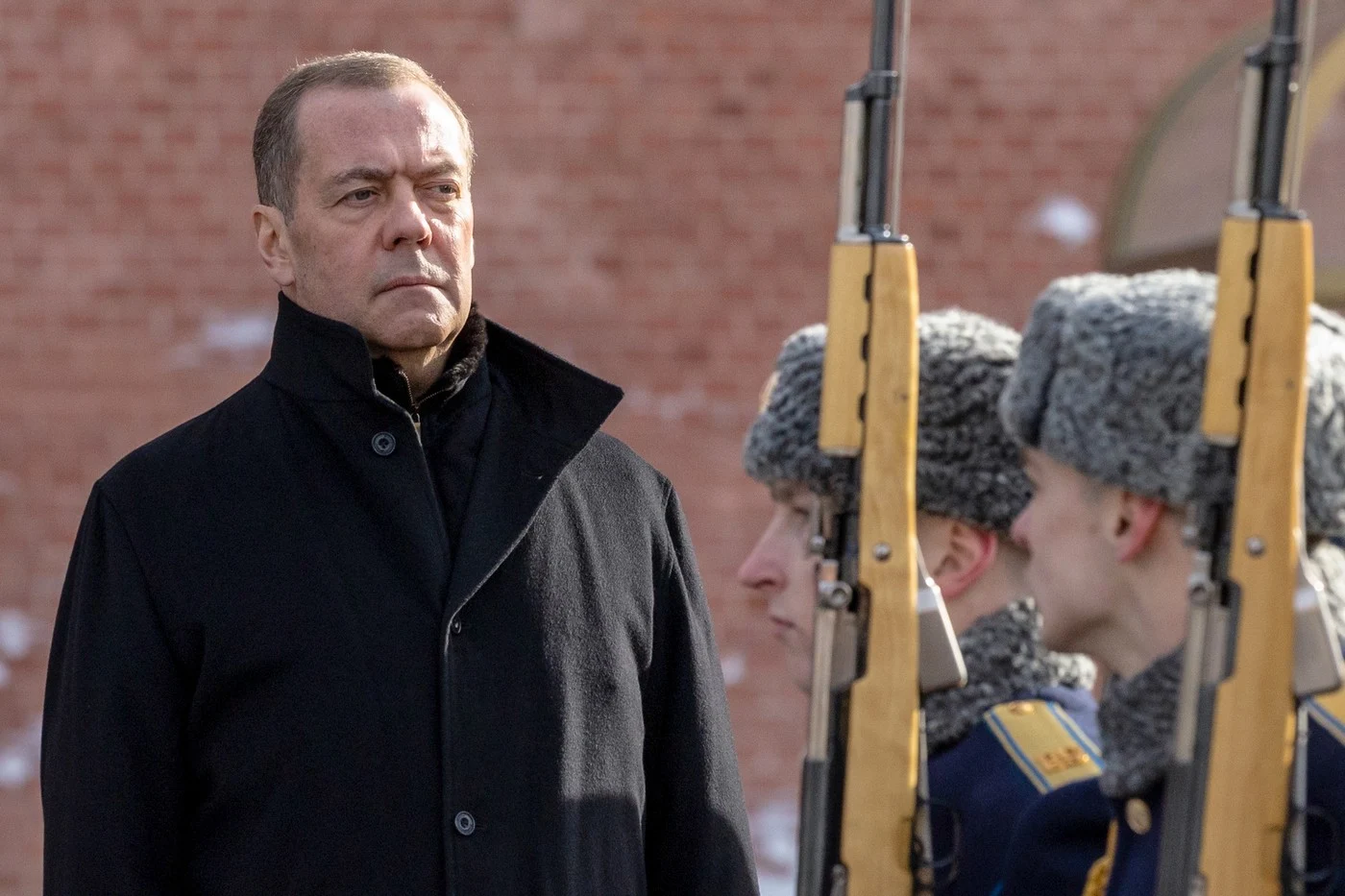 MAE îl pune la punct pe Medvedev după ce jignit-o pe șefa diplomației UE: „Cei care numesc femeile «șobolan» ar trebui ignorați. Femeile merită mult mai mult”