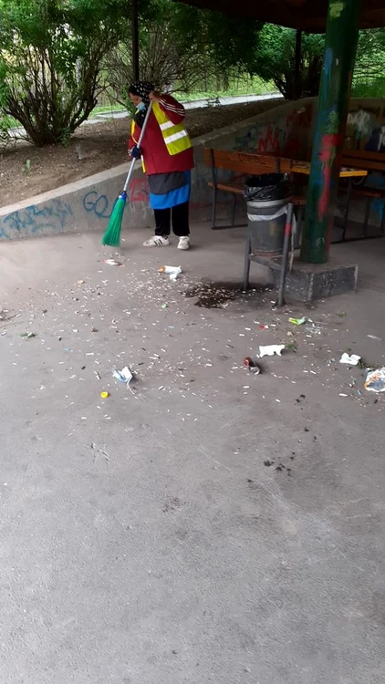 
    Administrația din Soveja caută soluții pentru a avea o comună curată Foto: adevarul.ro  