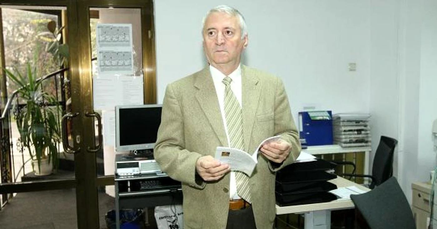 Scriitorul Coriolan Păunescu