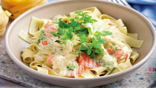 fettucine cu legume jpg