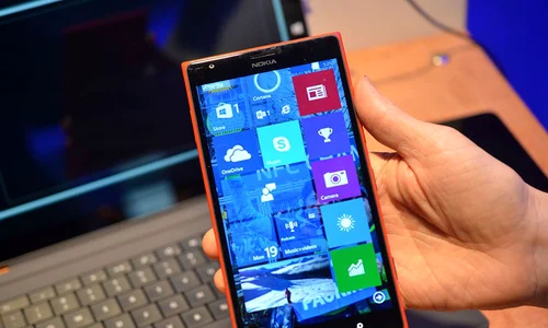 telefoane microsoft cu windows 10 jpeg