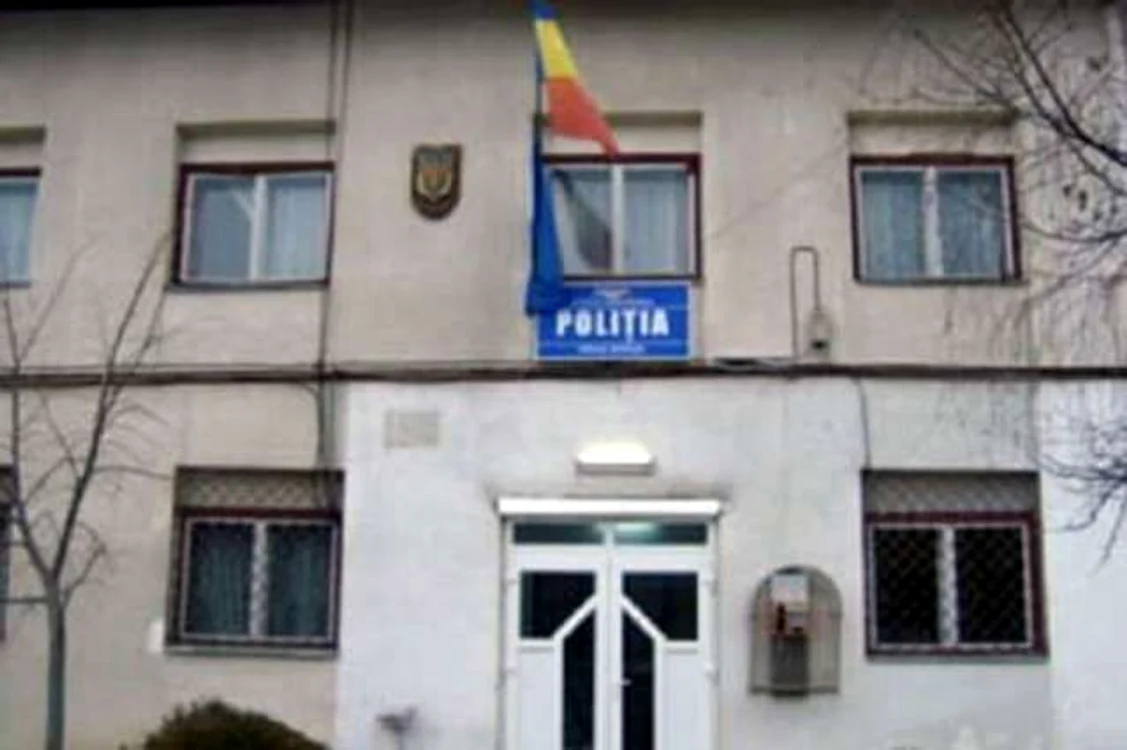 Polițistul a agresat copilul, iar părinții au depus plângere Foto: Poliție Facebook
