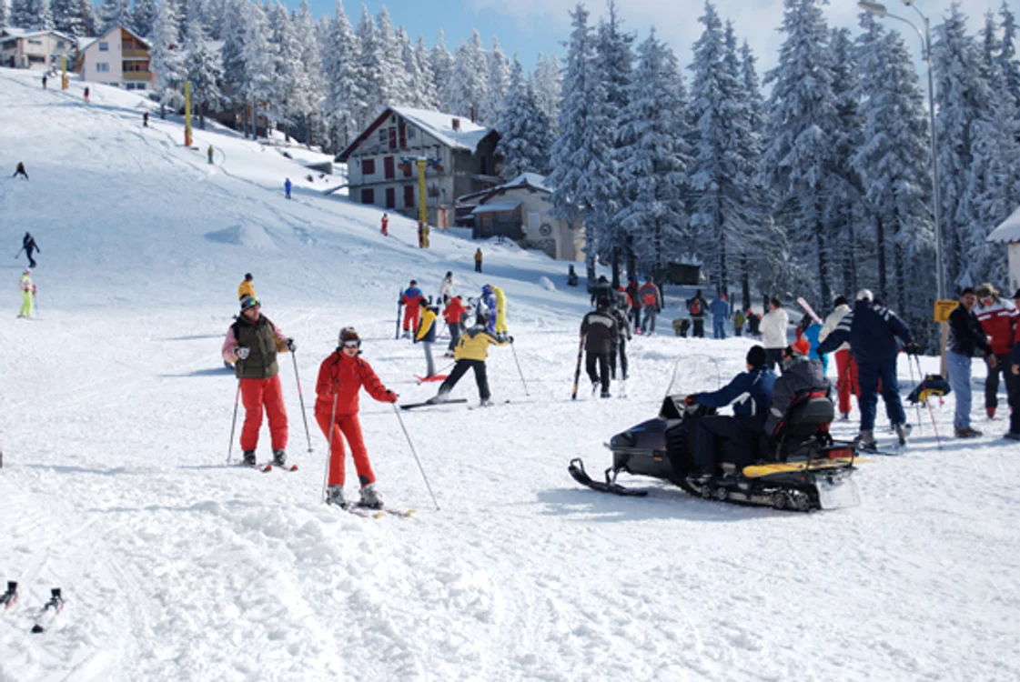
    Prognoza meteo la munte în weekend ne spune că vremea este perfectă pentru relaxare sau schifoto: Click!  