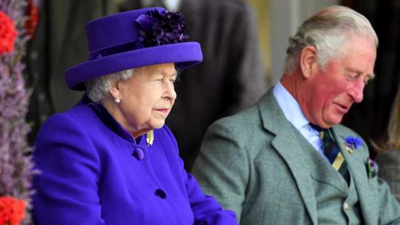 Regina Elisabeta a II-a împreună cu prinţul moştenitor Charles FOTO EPA-EFE