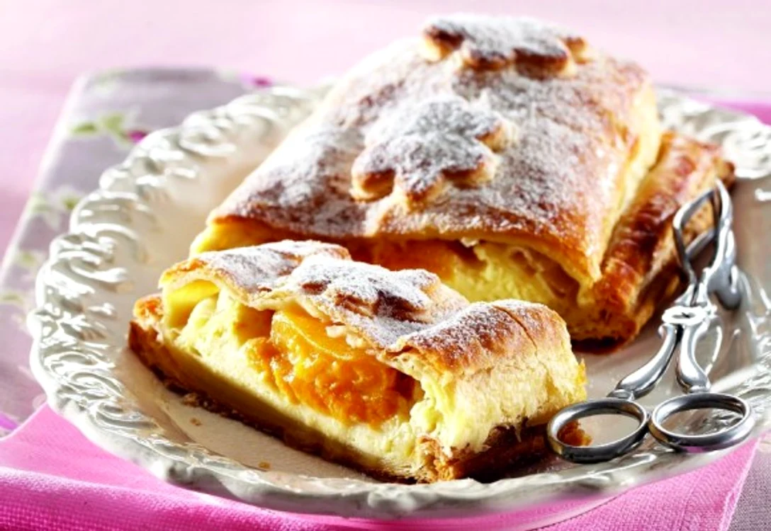 Bucură-te de un delicios ştrudel cu caise!clickpoftabuna.ro