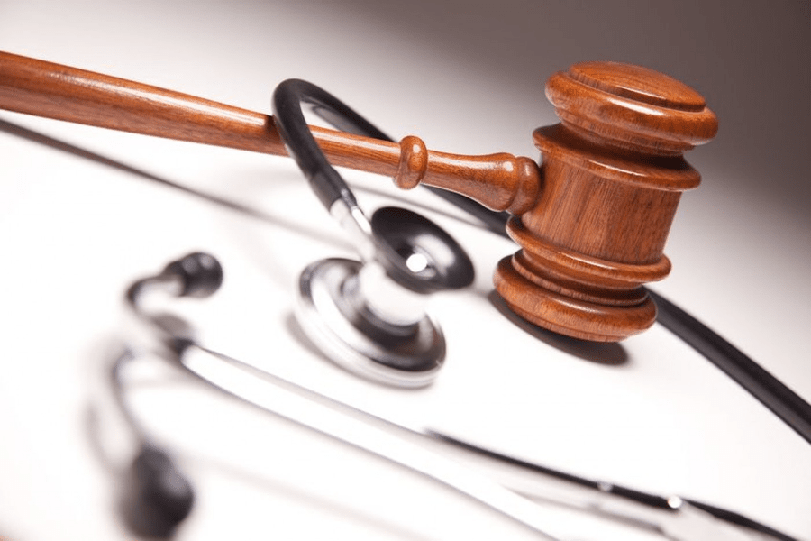 Expertiza judiciară în cazurile de malpraxis ar putea fi realizată de experți medicali independenți