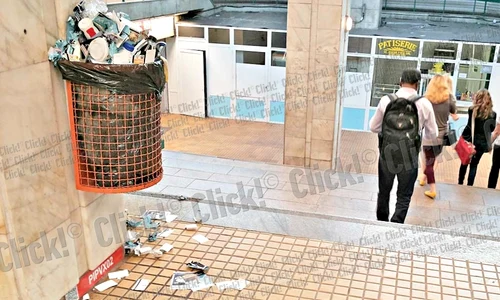 Aviatorilor: Scaunele şi  pardoseala sunt  pline de gunoaie (Fotografii: Click!) jpeg