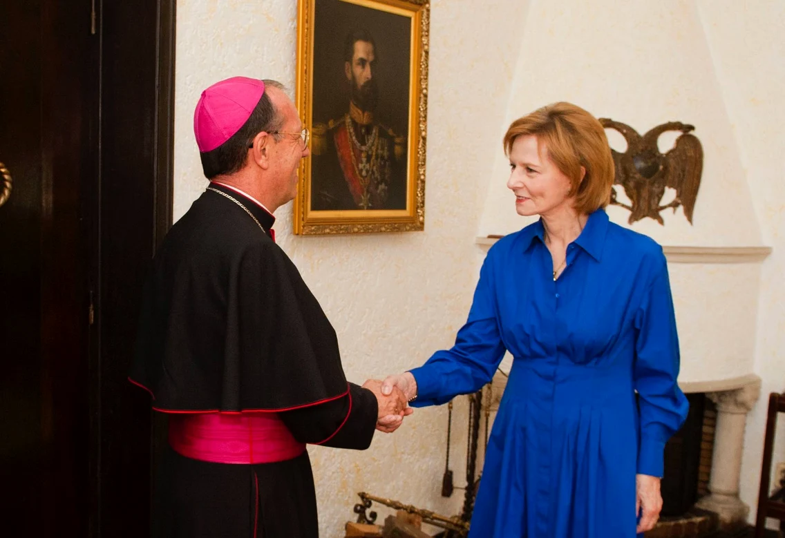 Margareta a României și ambasadorul Vaticanului