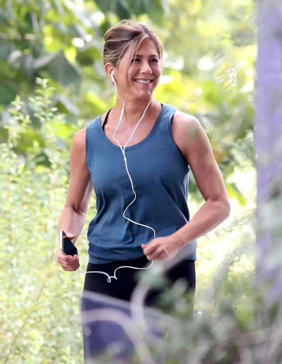 jennifer aniston hepta 2138069 jpg jpeg