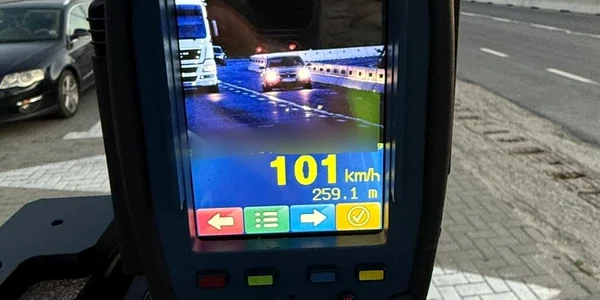 radar pe trepied   foto IPJ Dolj jpeg