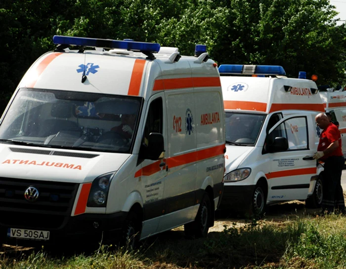 
    Scandalul a pornit după ce asistentul a acuzat lipsa de pregătire a ambulanțieruluiFoto: ziare.com  