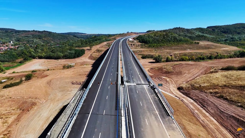 Surpriză pe una dintre cele mai importante autostrăzi din România. 42 de km ar putea fi deschiși cu 3 luni înainte de termen
