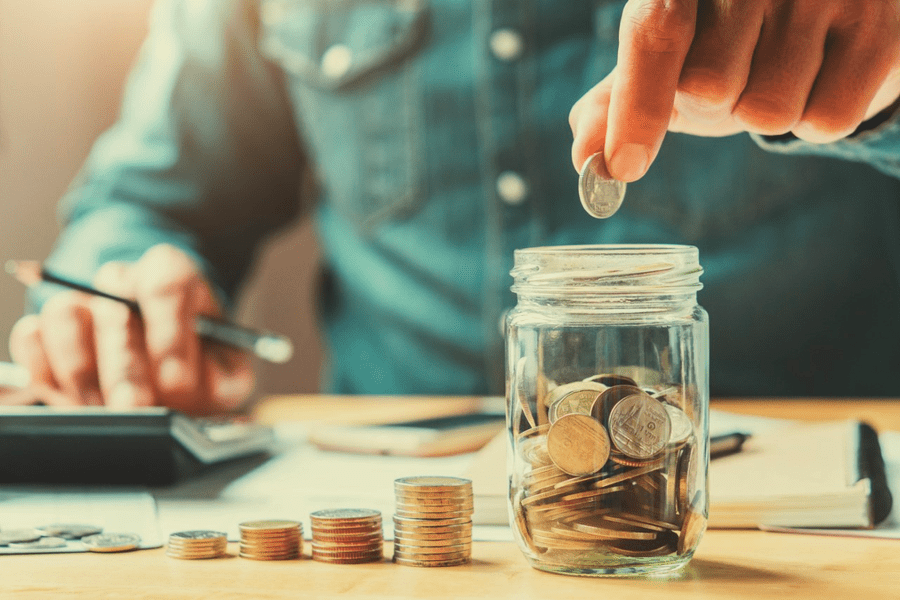 Economia mondială ar putea intra în recesiune în 2023. Ce estimează analiștii