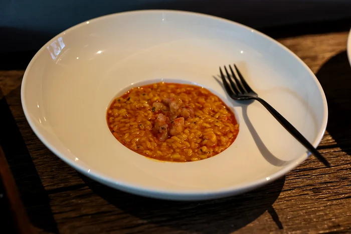 Celebrul risotto al lui Chef Enrico Derflingher.
