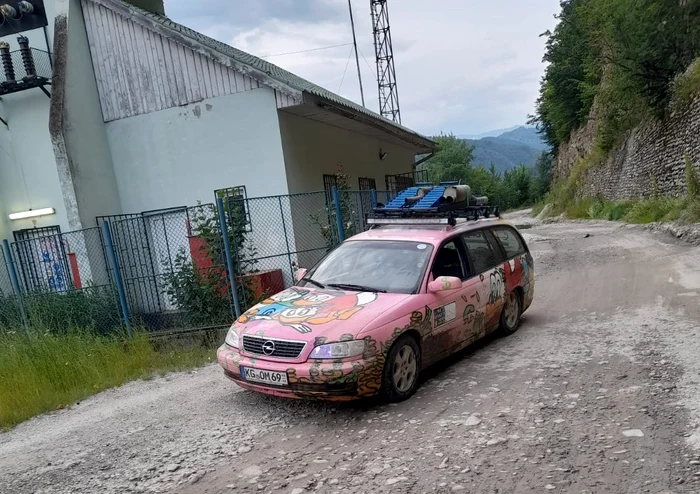 Unele mașini au suferit avarii Foto: Salvamont Gorj