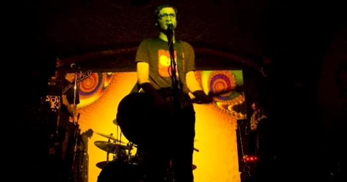Alex Iovan, solistul trupei Tony Cliftones