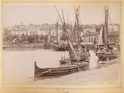 Portul din Tulcea, la sfârșitul secolului al XIX-lea. Fotografie de Anatole Magrin (© iMAGO Romaniae)