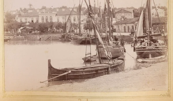 Portul din Tulcea, la sfârșitul secolului al XIX-lea. Fotografie de Anatole Magrin (© iMAGO Romaniae)