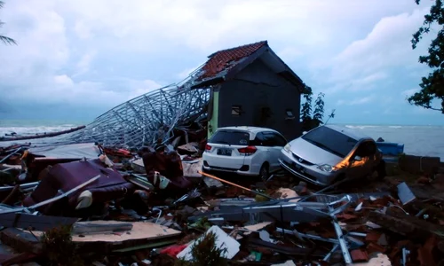 indonezia tsunami victime jpeg