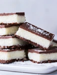Prajtura cu nuca de cocos  Sursa foto shutterstock 1928203232 jpg
