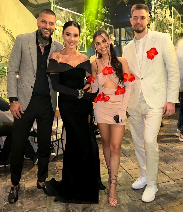 Adelina Pestrițu și Mira, superbe la nunta Ginei - Foto: Click!