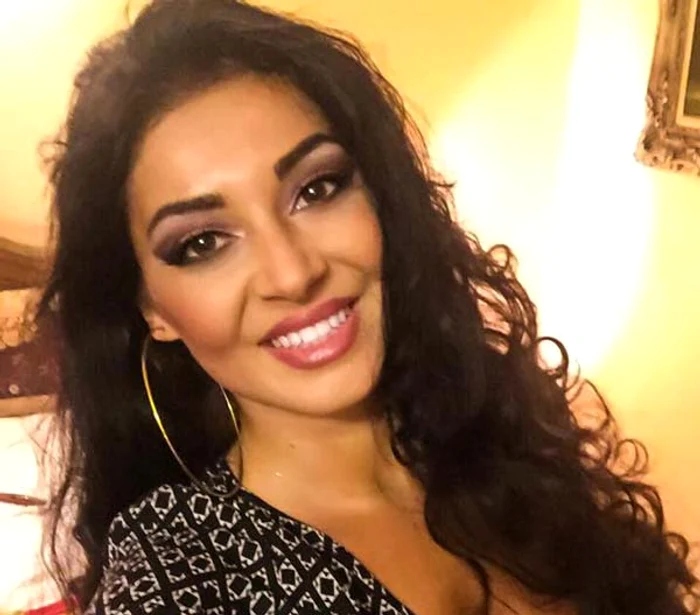 
    Elena de la Mandinga a făcut furori la plajă FOTO: Arhiva personală  