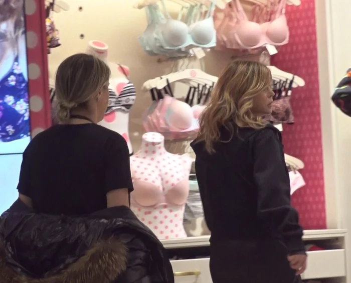 Loredana și prietena ei au făcut cumpărături într-un magazin cu lenjerie intimă