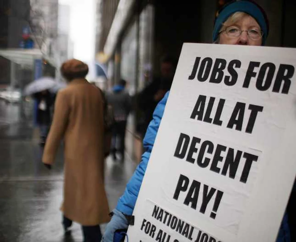 Șomajul în SUA a atins cote alarmante. Aproape 2 milioane de americani și-au depus cereri după blocajul guvernamental