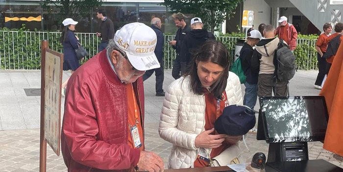 Pe șapca lui Țiriac scrie acum „Make America grea again”