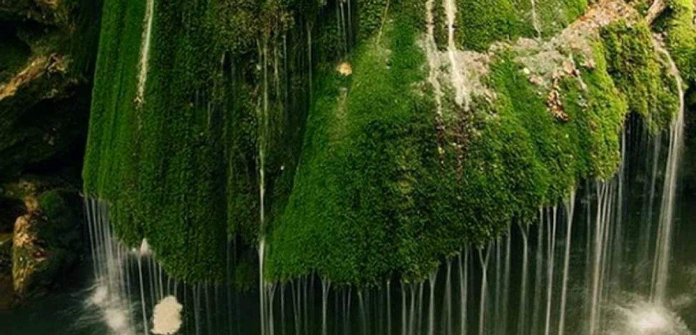 Cascada Bigăr de pe valea Minişului FOTO World Geography