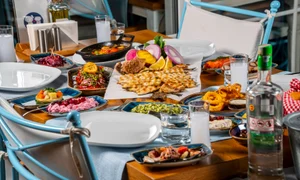 Masa, mancare greceasca FOTO Shutterstock