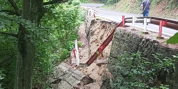 Drum surpat spre Poiana Braşov FOTO Primăria Braşov