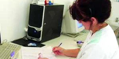 Medicii depistează prin analize existenţa tumorilor