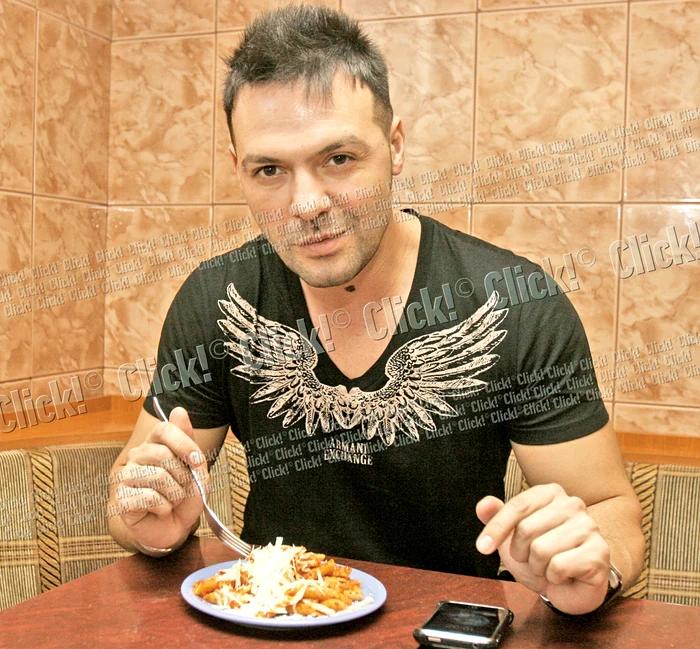 “După 30 de ani, am început să mă îngraş şi de atunci am început acest regim alimentar, combinat cu sport”