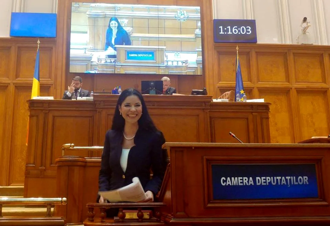 Ana Birchall, la depunerea jurământului de deputat în Parlamentul Românieifoto: arhivă personală