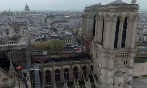 VIDEO Imagini din dronă: cum arată catedrala Notre Dame după incendiul devastator jpeg