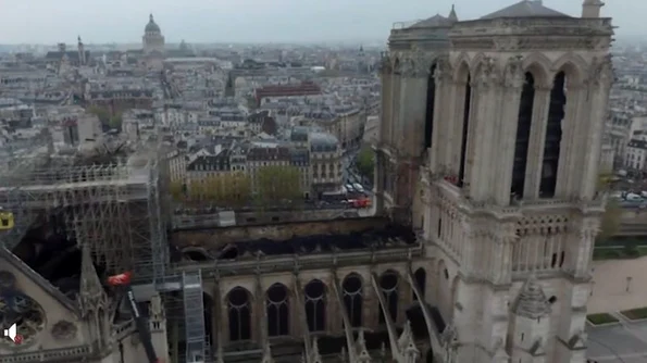 VIDEO Imagini din dronă: cum arată catedrala Notre Dame după incendiul devastator jpeg