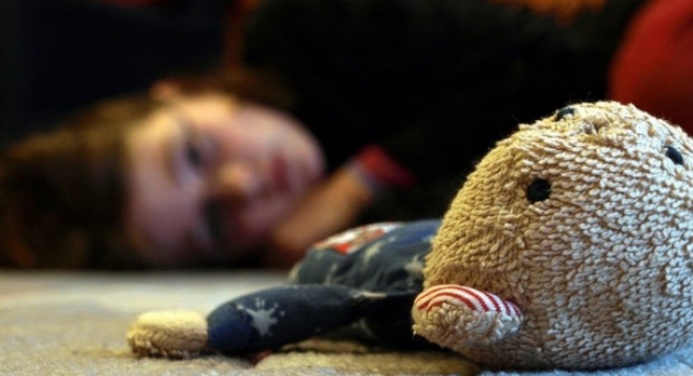 O fetiță de 8 ani, abuzată sexual de doi bărbați