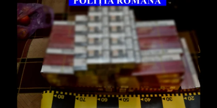 În maşină se afla cantitatea de 240.200 de ţigarete