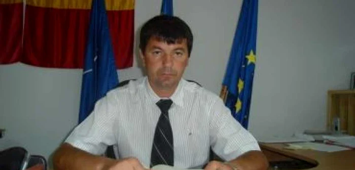 Timişoara: Primar bătut în propriul birou cu măsuţa de cafea pentru 23 de hectare de teren
