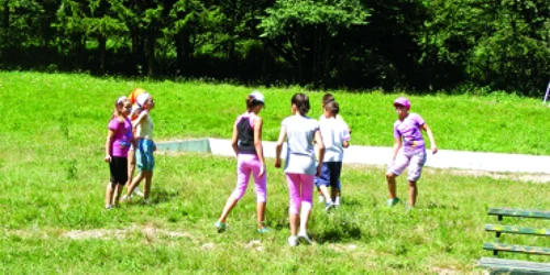 Reşiţa: Copiii de la marginea Mării Negre vor vacanţă la munte, în Caraş-Severin (GALERIE FOTO)
