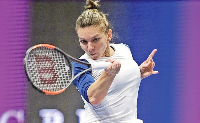 
    Simona Halep a jucat cu un  bandaj la  genunchiul  stângFoto: Hepta  