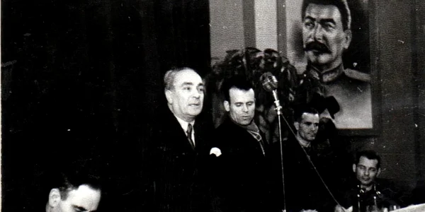 Chivu Stoica la Congresul Uniunii Sindicale CFR în sala clubului de pe stadioul Giuleşti Fototeca online a comunismulu românesc webp