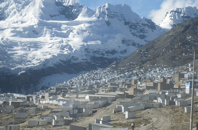 Cel mai periculos oraș din lume: oamenii trăiesc doar 35 de ani din cauza lipsei oxigenului. Motivul care îi face pe locuitori să ignore pericolul