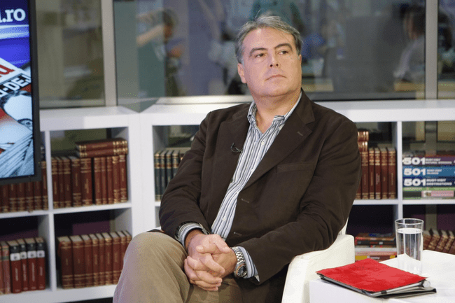 Adrian Cioroianu:  E normal ca Ucraina să nu cedeze. Dacă dai cuiva de bună voie paltonul, s-ar putea să vrea și maioul