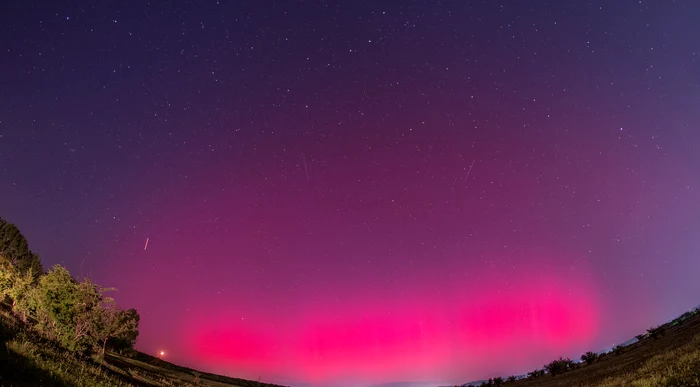 Aurora boreală a pictat cerul României pe 11 mai FOTO Valentin Grigore 