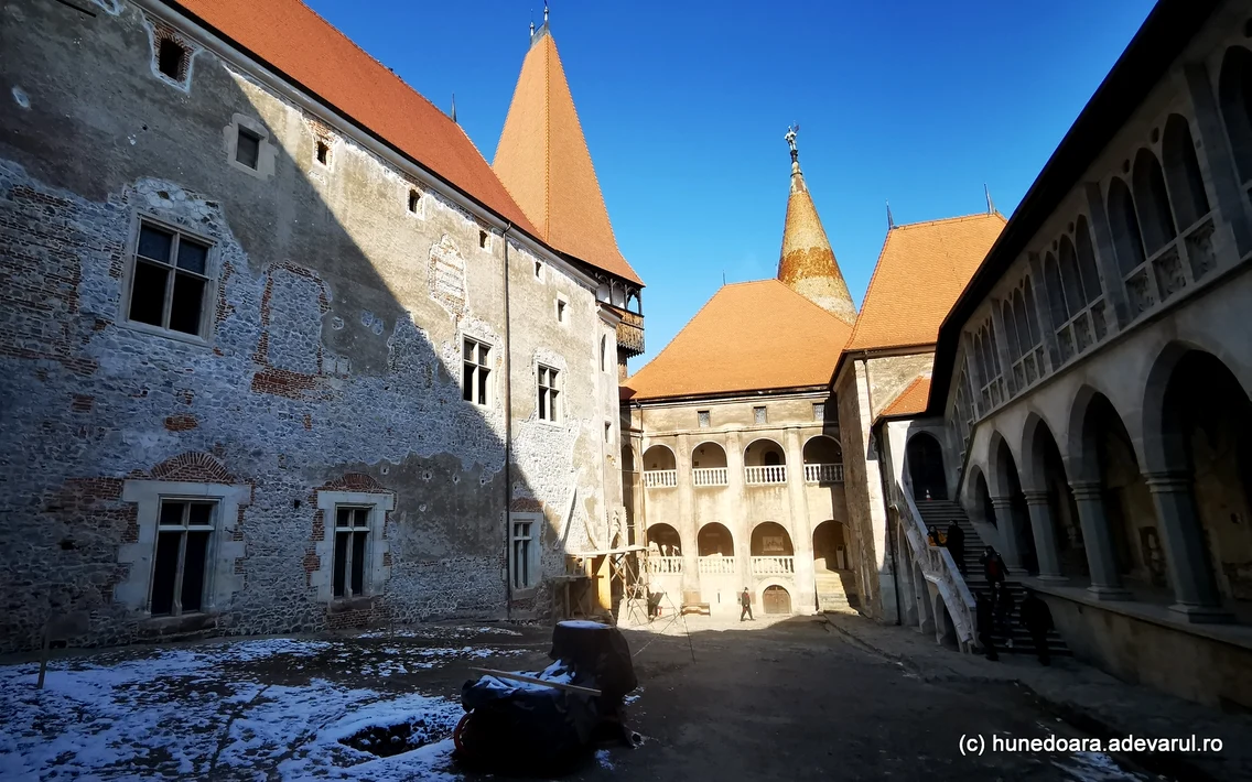 Castelul Corvinilor  FOTO Daniel Guță   ADEVĂRUL (24) jpg