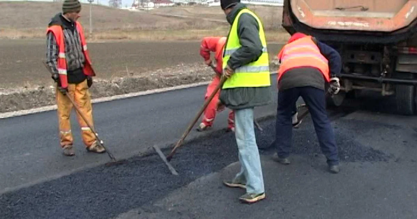 Guvernul român direcţionează 360 de milioane de lei către construcţia şi reparaţia drumurilor